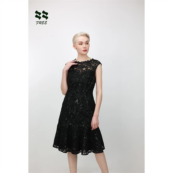 sleeveless midi black dress